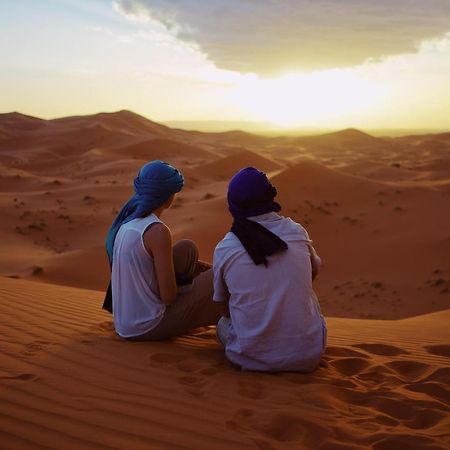 Готель Merzouga Traditional Tents With Heating Екстер'єр фото