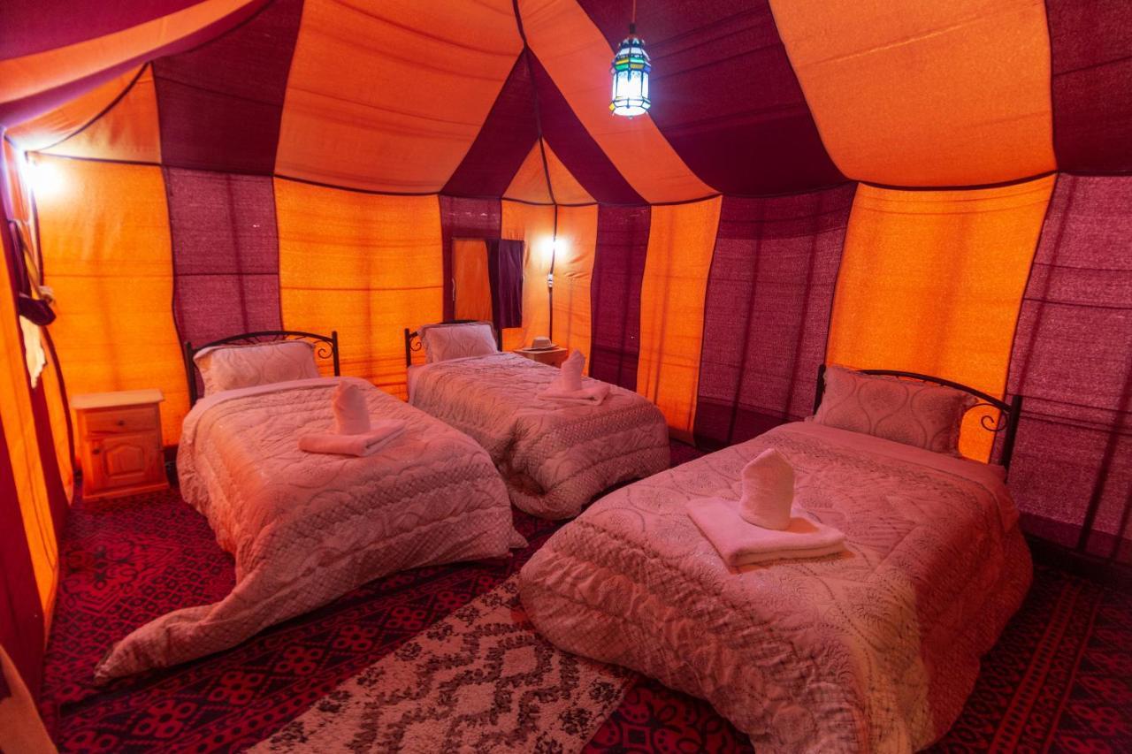 Готель Merzouga Traditional Tents With Heating Екстер'єр фото